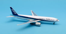 Load image into Gallery viewer, Phoenix 1/400 ANA All Nippon Airways Boeing 777-200 JA8197
