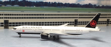 Load image into Gallery viewer, Phoenix 1/400 Air Canada Boeing 777-200LR C-FNND

