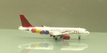 Load image into Gallery viewer, Phoenix 1/400 Juneyao Airlines Airbus A320 B-6717
