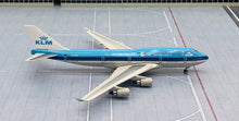 Load image into Gallery viewer, Phoenix 1/400 KLM Royal Dutch Airlines Boeing 747-400 PH-BFE Swan

