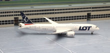 Load image into Gallery viewer, Phoenix 1/400 LOT Polish Airlines Boeing 787-9 SP-LSB
