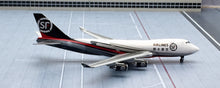 Load image into Gallery viewer, Phoenix 1/400 SF Express Airlines Boeing 747-400 ERF B-2422
