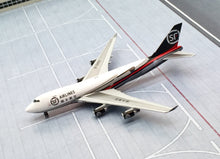 Load image into Gallery viewer, Phoenix 1/400 SF Express Airlines Boeing 747-400 ERF B-2422
