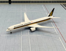 Load image into Gallery viewer, Phoenix 1/400 Singapore Airlines Boeing 787-10 9V-SCP &quot;1000th 787&quot;
