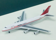 Load image into Gallery viewer, Phoenix 1/400 Uni-Top Airlines Boeing 747-200F B-2462
