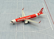 Load image into Gallery viewer, Phoenix 1/400 Air Asia Malaysia Airbus A321neo 9M-VAB
