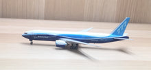 Load image into Gallery viewer, Phoenix 1/400 Boeing 777-200LR House Colour N6066Z
