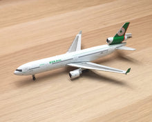 Load image into Gallery viewer, Phoenix 1/400 Eva Air McDonnell Douglas MD-11 B-16102
