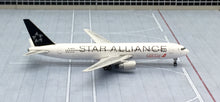 Load image into Gallery viewer, Phoenix 1/400 Shanghai Airlines Boeing 767-300 B-2570 Star Alliance
