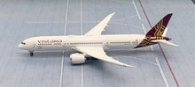 Load image into Gallery viewer, Phoenix 1/400 Vistara Boeing 787-9 VT-TSD
