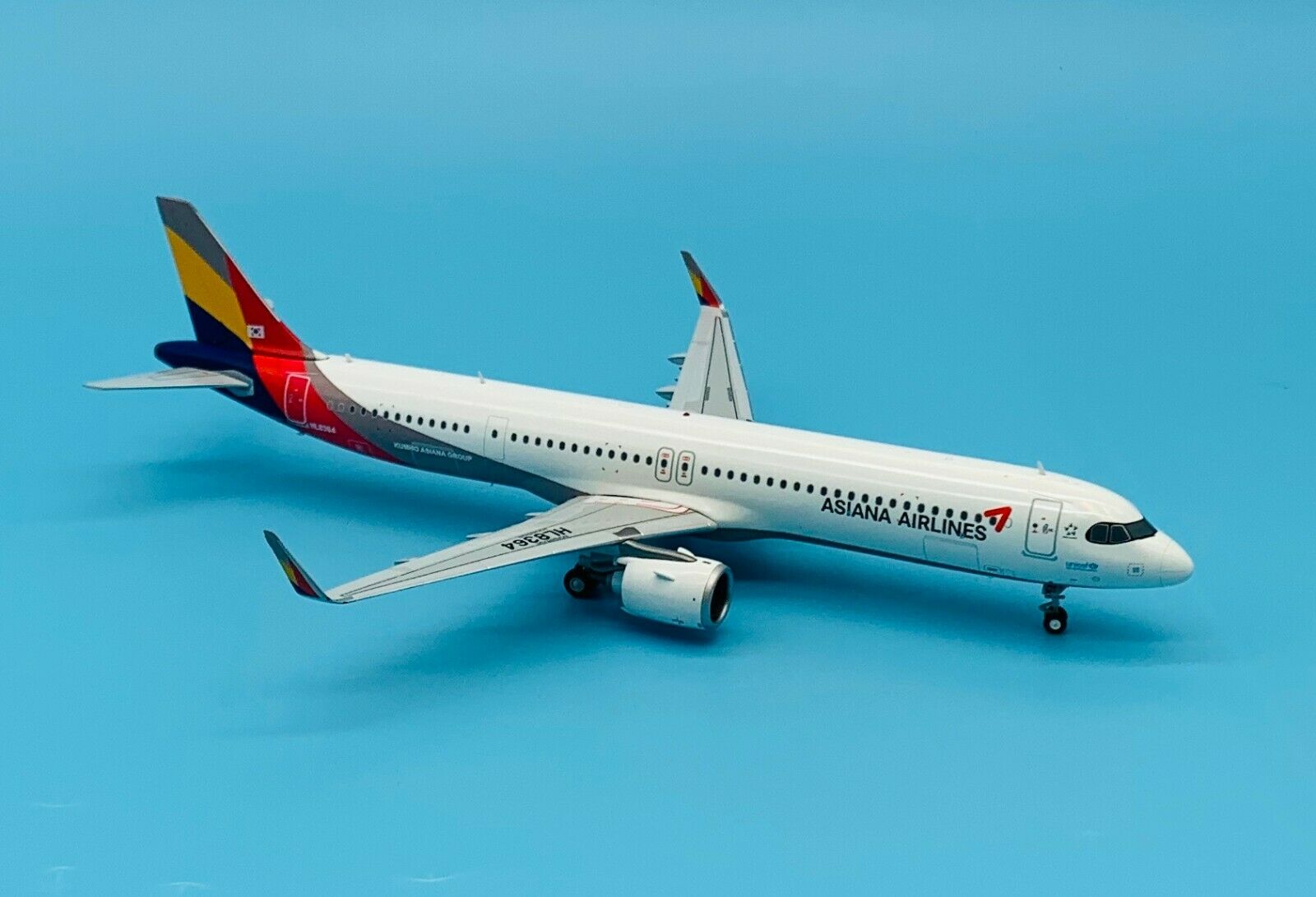 JC Wings 1/200 Asiana Airlines Airbus A321neo HL8364 – First Class