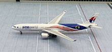 Load image into Gallery viewer, Phoenix 1/400 Malaysia Airlines A330-300 9M-MTE One World
