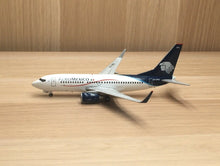 Load image into Gallery viewer, Gemini Jets 1/200 Aeromexico Boeing 737-700 EI-DRD
