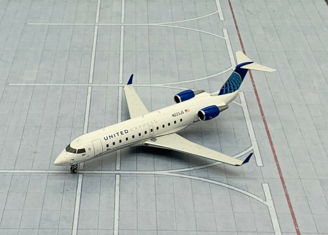 NG Models 1/200 United Airlines Express Bombardier CRJ-200 N223JS