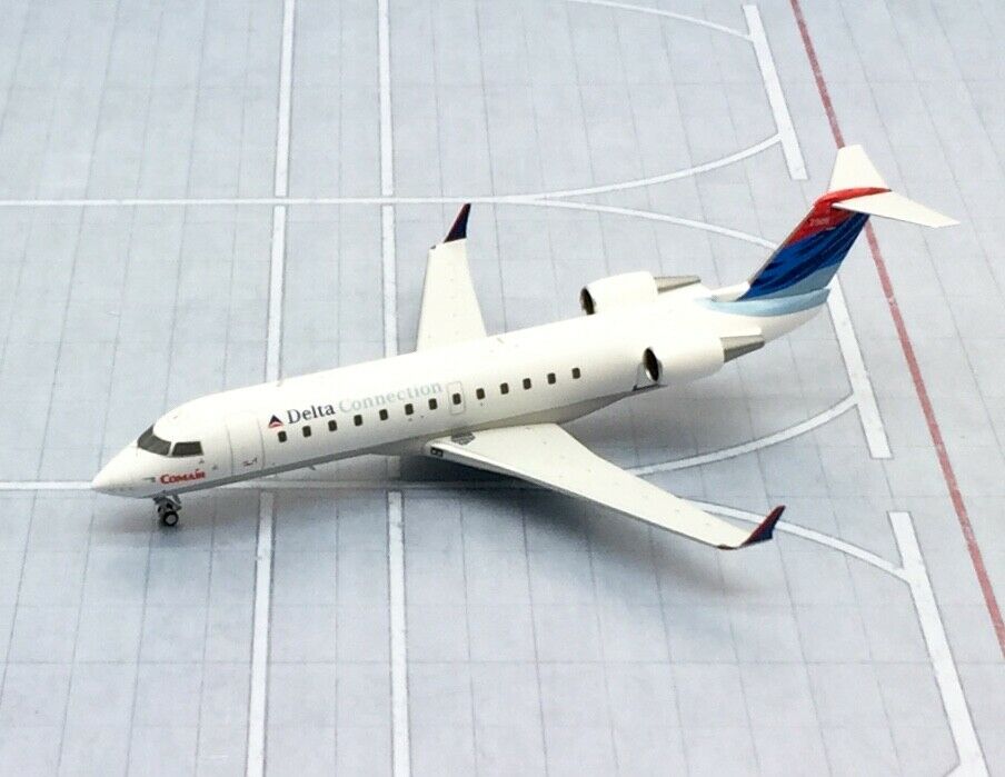 NG models 1/200 Delta Connection Bombardier CRJ-100ER N779CA 52026