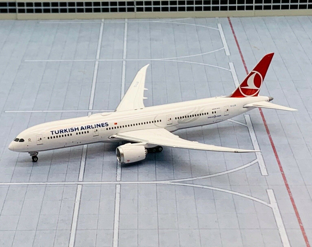 Phoenix 1/400 Turkish Airlines Boeing 787-9 TC-LLB