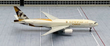 Load image into Gallery viewer, JC Wings 1/400 Etihad Cargo Boeing 777-200LRF A6-DDD

