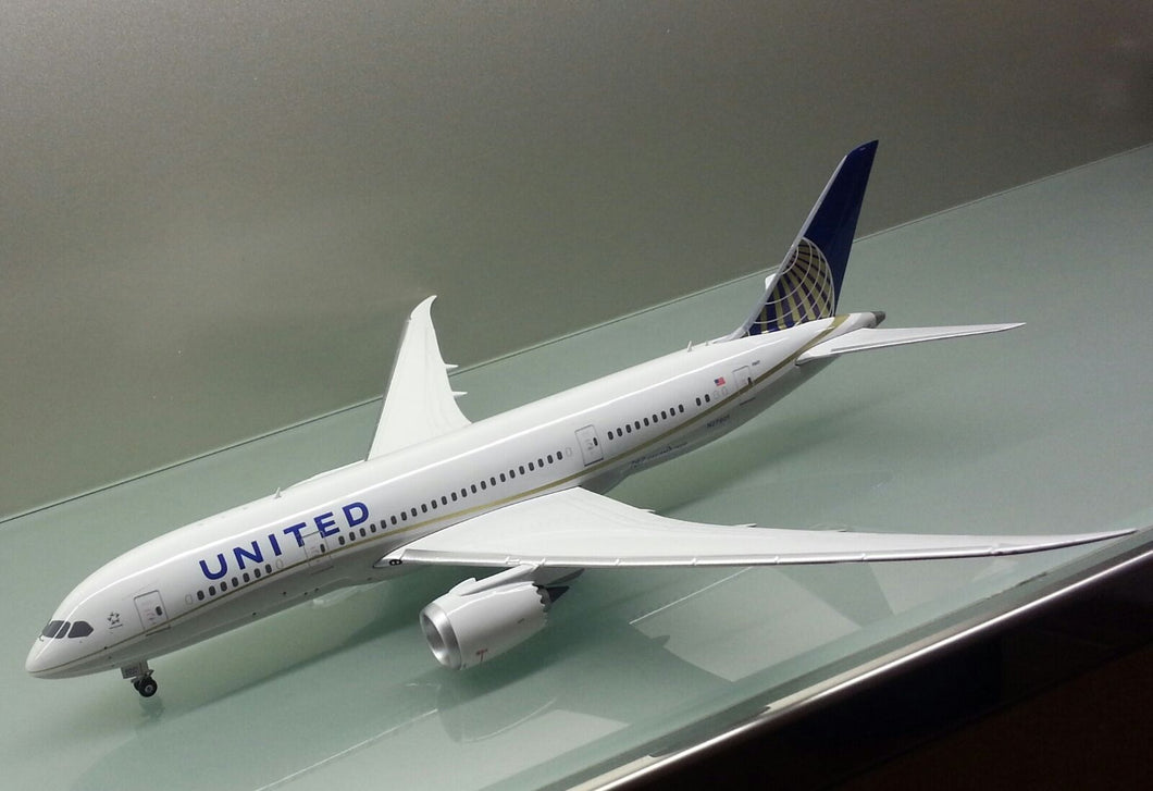 Gemini Jets 1/200 United Airlines Boeing 787-8 N27901