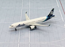 Load image into Gallery viewer, Gemini Jets 1/400 Alaska Airlines Airbus A321neo N928VA
