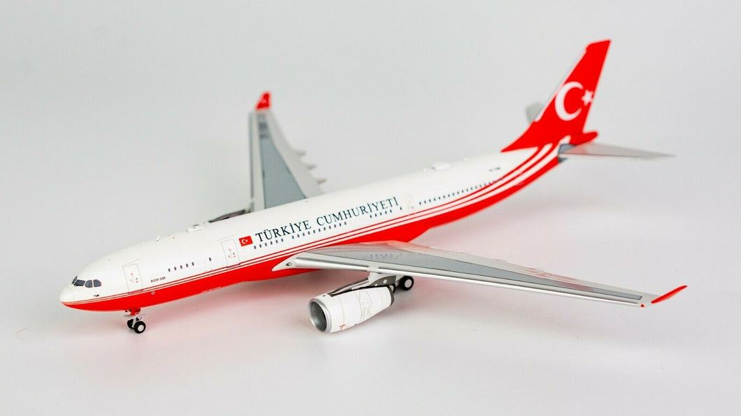 NG model 1/400 Republic of Turkey Airbus A330-200 TC-TUR