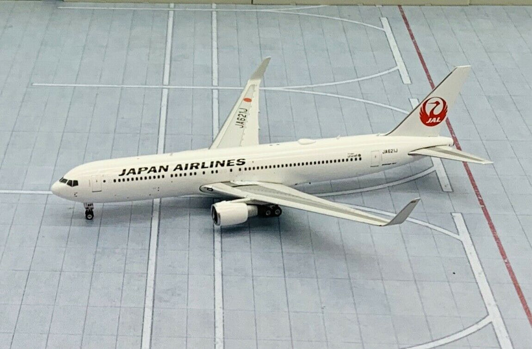 Phoenix 1/400 Japan Airlines JAL Boeing 767-300ER JA621J