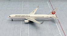 Load image into Gallery viewer, Phoenix 1/400 Japan Airlines JAL Boeing 767-300ER JA621J
