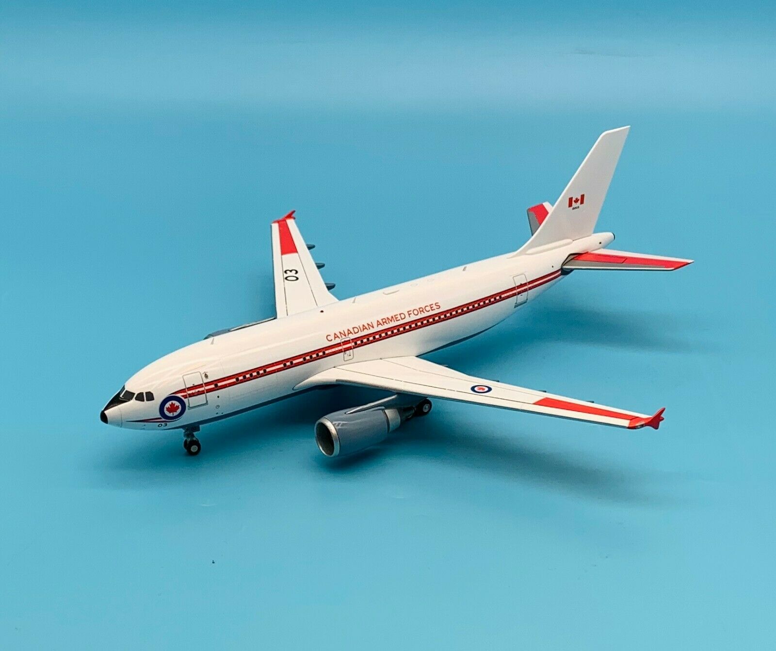実物 美品  CANADIAN AIR FORCE　TYPEIII ScaleModelStore.com :: NG Models 1:400 - 61068 - Canada