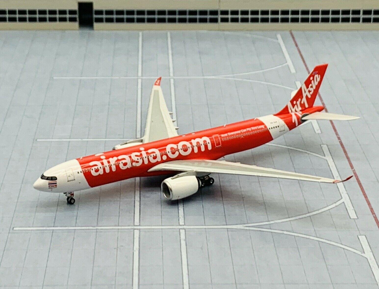 Phoenix 1/400 Air Asia Thailand Airbus A330-900neo HS-XJA – First