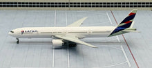 Load image into Gallery viewer, Gemini Jets 1/400 LATAM Boeing 777-300ER PT-MUI
