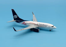 Load image into Gallery viewer, JC Wings 1/200 Aeromexico Boeing 737-700 XA-GOL
