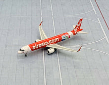 Load image into Gallery viewer, Phoenix 1/400 Thai Air Asia Airbus A321neo HS-VAA
