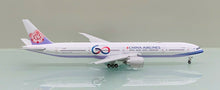 Load image into Gallery viewer, JC Wings 1/400 China Airlines Taiwan Boeing 777-300ER 60th B-18006 flaps down
