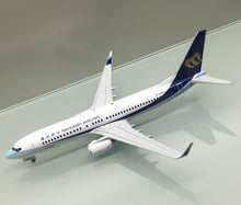 Load image into Gallery viewer, JC Wings 1/200 Mandarin Airlines Boeing 737-800 B-18659
