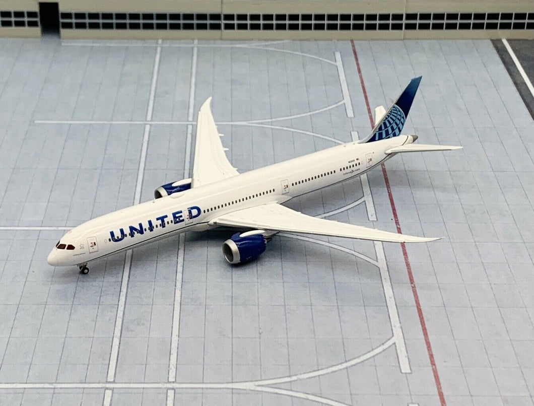 Gemini Jets 1/400 United Airlines Boeing 787-10 N12010 – First