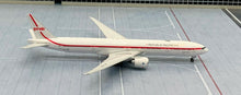 Load image into Gallery viewer, Phoenix 1/400 Republik Indonesia Boeing 777-300ER PK-GIG
